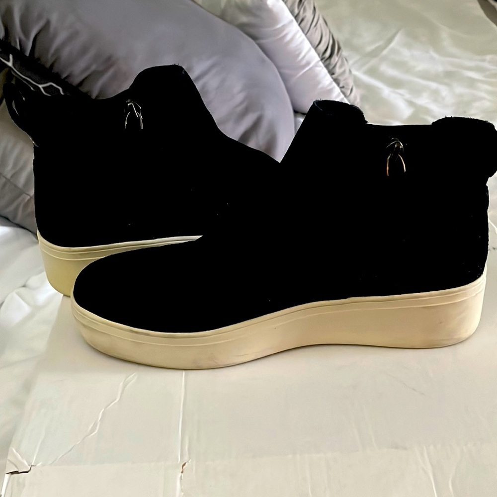 Toms Sneakers